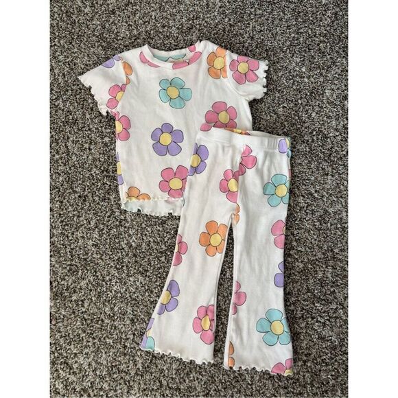 ❤️Jessica Simpson Baby Girl 2 Pc Outfit 24M - Picture 1 of 5